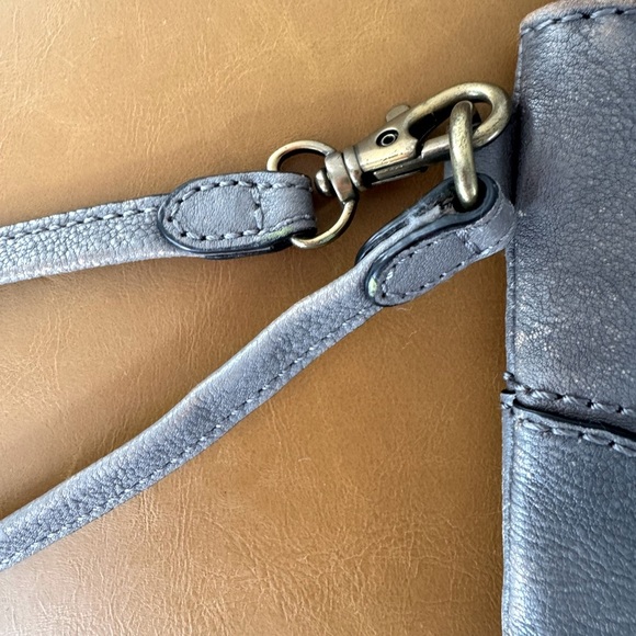 Frye MELISSA WRISTLET Distressed Gray Leather Wristlet with Tassel - Picture 2 of 5